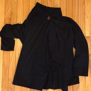 Comfy bobeau single button cape with sleeves!